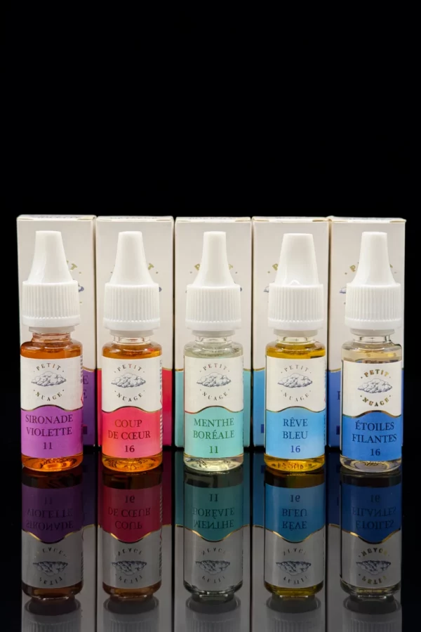 gamme e-liquide Petit Nuage 10ml plusieurs saveurs fruitées mentholées et gourmandes photo groupée