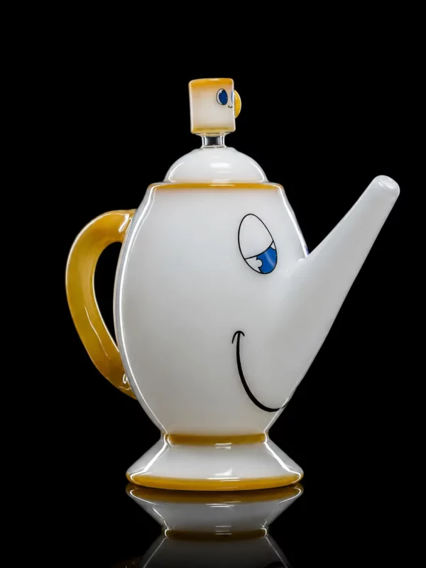 Bong Tea Pot XL HEMPER en verre borosilicate en forme de théière de conte animé blanche à dorures avec bec verseur en embout et petit sucre sur le couvercle