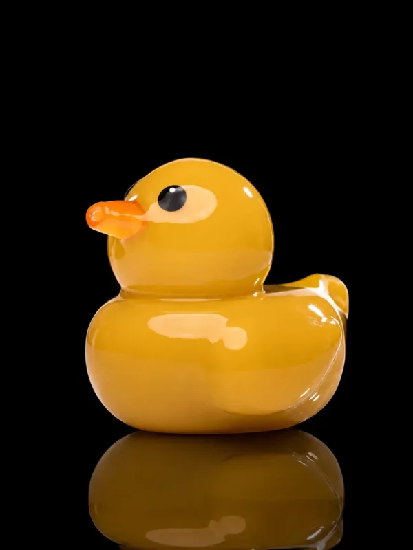Pipe Duck HEMPER en verre borosilicate en forme de canard de bain jaune laqué avec bec orange servant d'embout