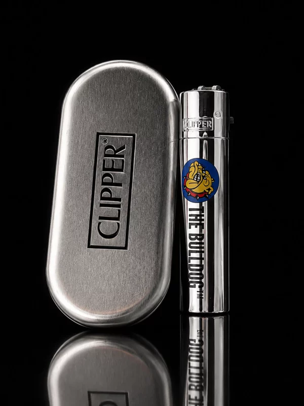 Briquet Clipper métal The Bulldog chromé avec boîte cadeau métallique Clipper