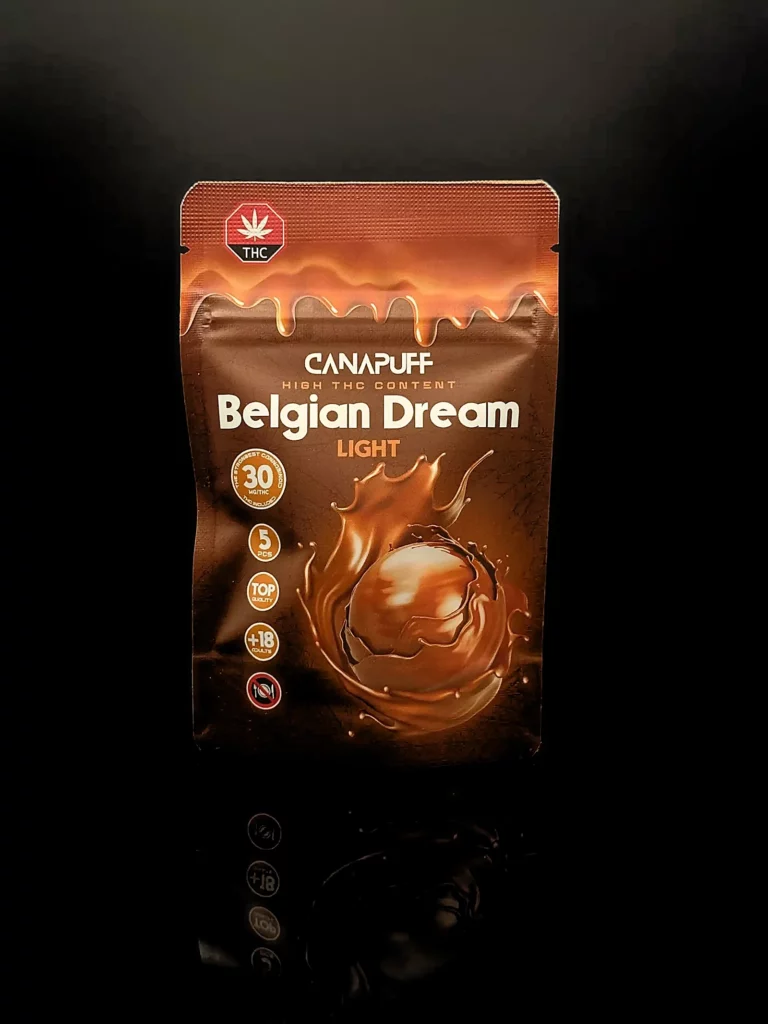 Canapuff Belgian Milk Chocolate Delta-9 30mg - fond noir studio, boutique Nature Lab