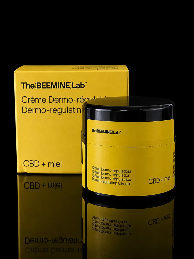 Crème dermo-régulatrice CBD et miel The Beemine Lab, pot en verre noir et étui jaune 45 ml