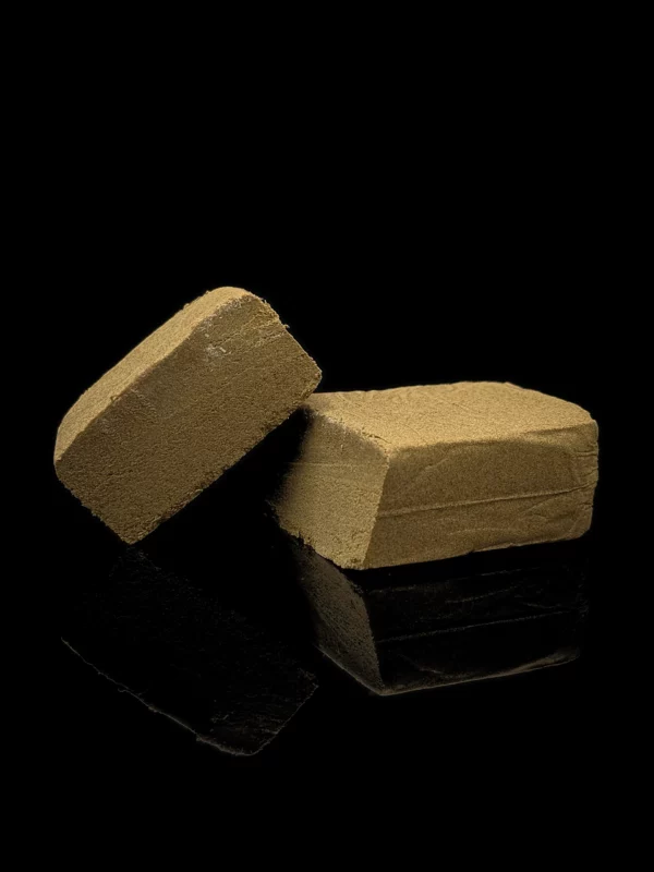 Résine CBC Honey Montana - fond noir studio, boutique Nature Lab