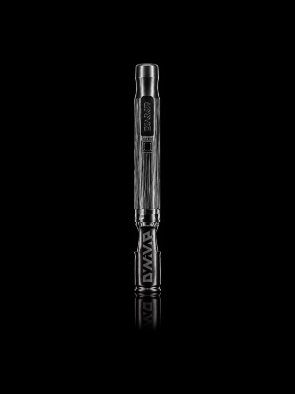 Vaporisateur DynaVap M7 sur fond noir