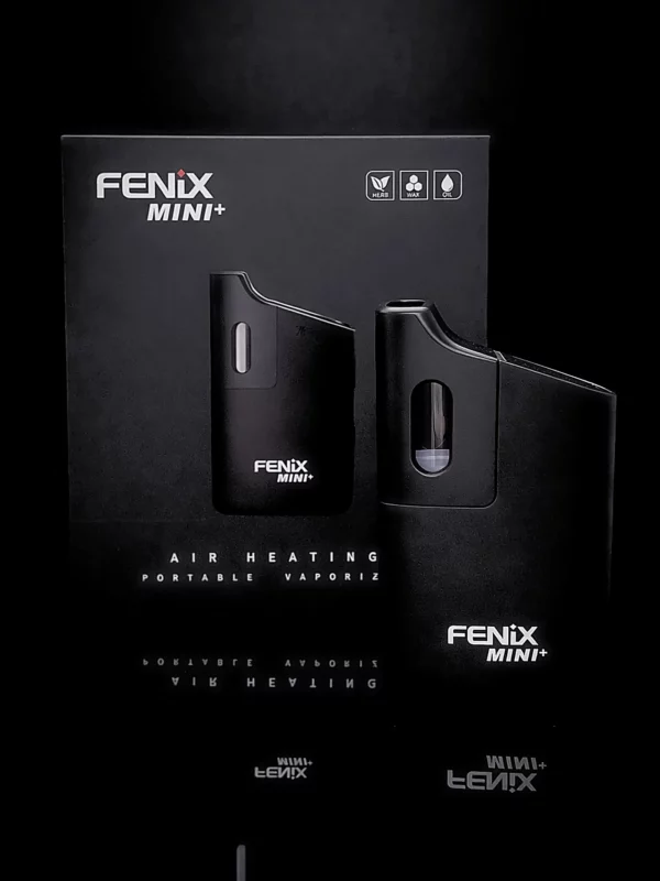 Vaporisateur Fenix Mini Plus + - fond noir studio, boutique Nature Lab