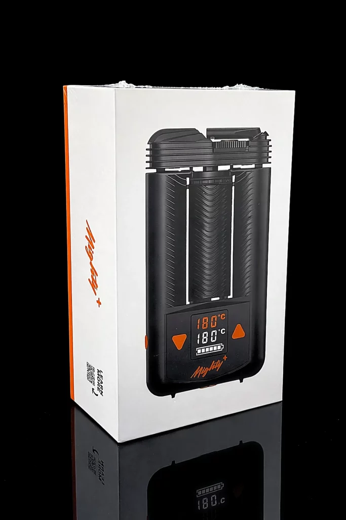Vaporisateur portable Mighty+ pour résine CBC et CBD sur fond noir studio