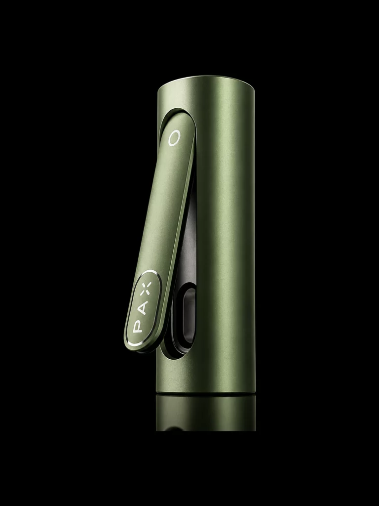 Vaporisateur PAX FLOW coloris greenstone vert - fond noir studio, boutique Nature Lab