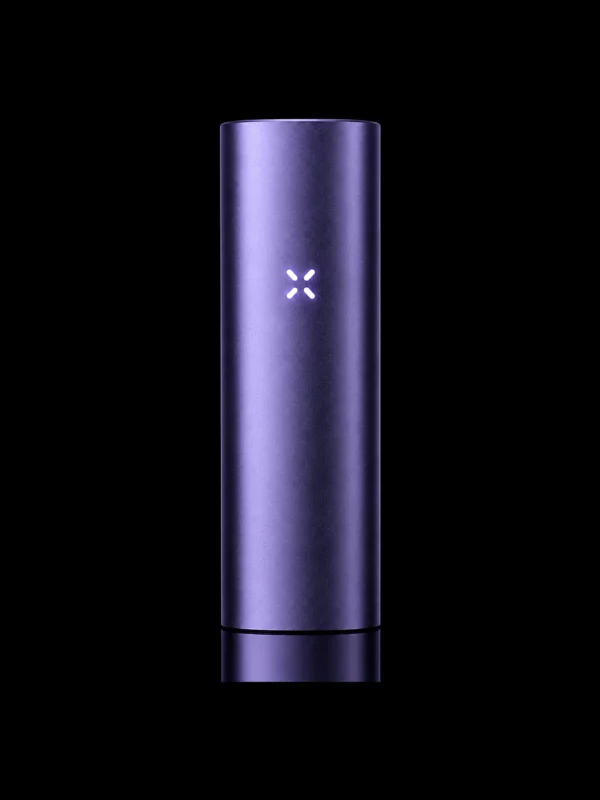 Vaporisateur PAX Plus coloris periwinkle violet avec LED en pétales - fond noir studio, boutique Nature Lab