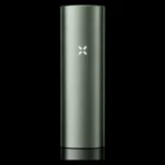 Vaporisateur PAX Plus coloris sage vert-gris avec LED en pétales - fond noir studio, boutique Nature Lab