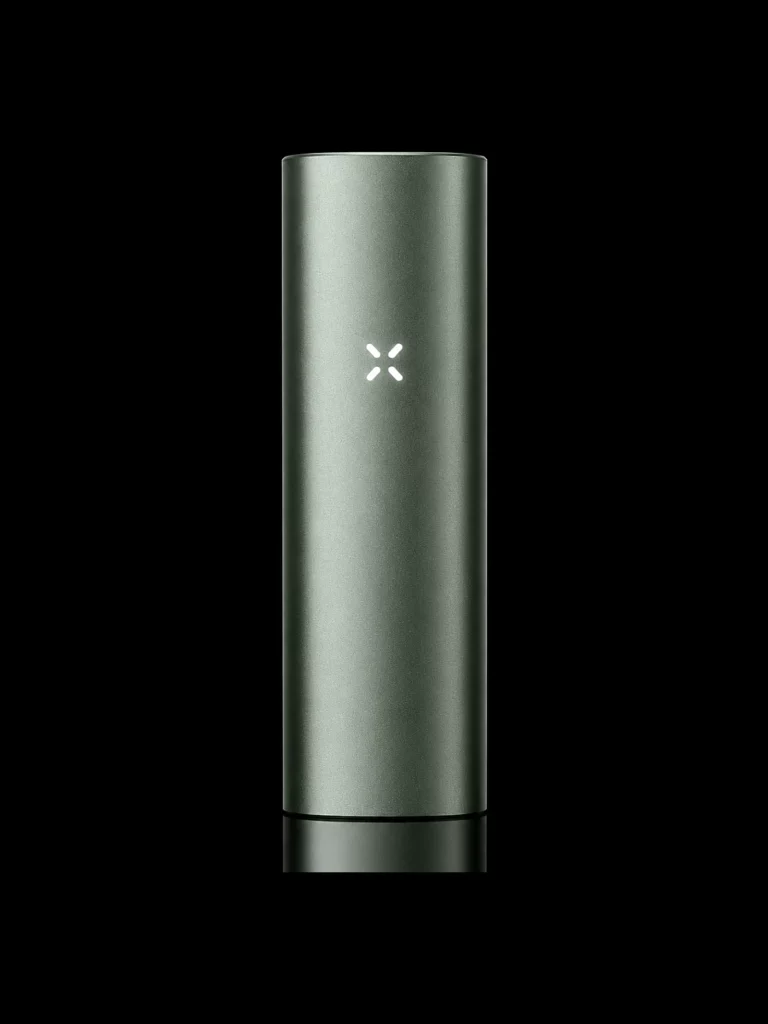 Vaporisateur PAX Plus coloris sage vert-gris avec LED en pétales - fond noir studio, boutique Nature Lab
