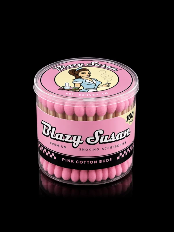 Boîte de 100 cotons-tiges roses Blazy Susan Pink Cotton Buds, tige bambou - fond noir studio, boutique Nature Lab