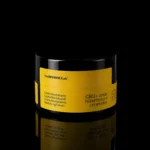Creme Revitalisante CBD + acide hyaluronique + ceramides The Beemine Lab, pot 50 ml sur fond noir