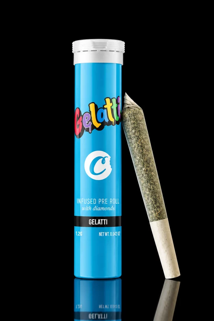Pre Roll Cookies Gelatti : tube bleu scellé et cône 1,2 g infusé aux diamonds, sur fond noir