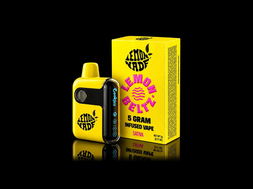 Vape Lemonnade 5G Lemon Beltz - puff tout-en-un 5 g, boîte et appareil sur fond noir studio, boutique Nature Lab